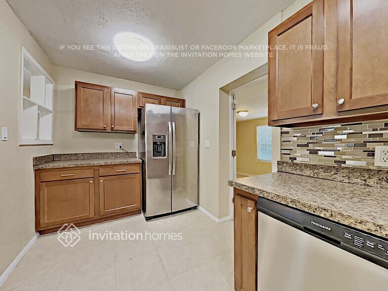 Building Photo - 4440 Porpoise Dr SE