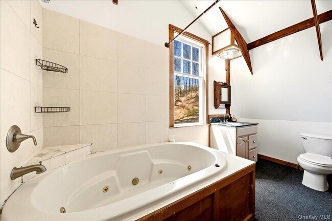 Building Photo - 175 Goldens Bridge Rd