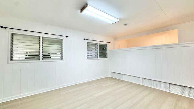 Building Photo - 3007 Lanikaula St