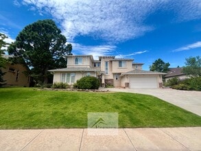 Building Photo - 1965 Quadrangle Ct