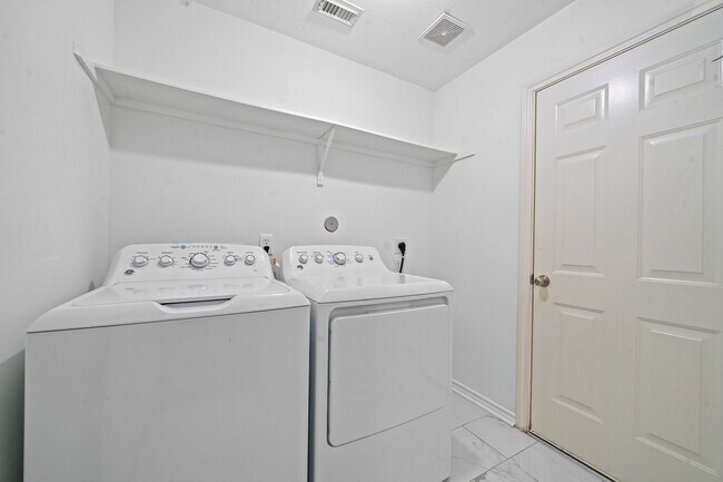 Building Photo - 10926 Wynfield Springs Dr