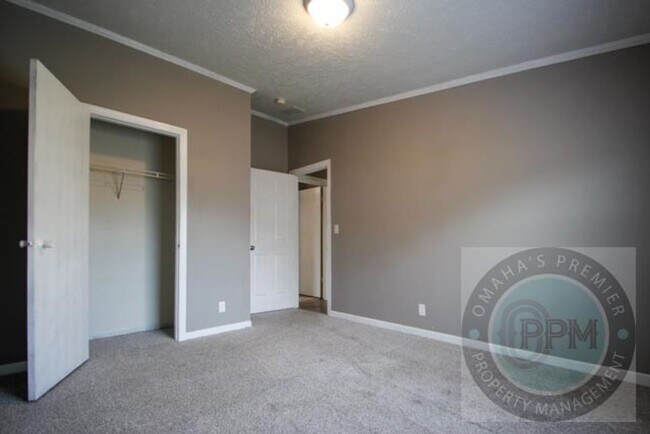 Building Photo - Discover this 4Bd/2Ba in Omaha, Ne