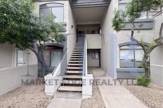 Building Photo - 2Bed/1Bath Apt at Thompson Peak/Frank Lloyd Wright! Ready for Immediate Move-In!