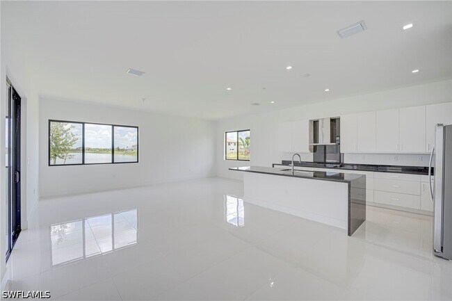 Building Photo - 4775 Quercia Dr
