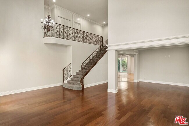 Building Photo - 5217 Etiwanda Ave