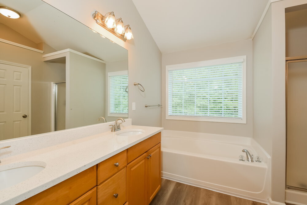 Building Photo - 1442 Paddocks Ct