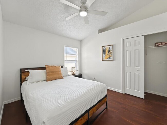 Building Photo - 8105 Santee Dr