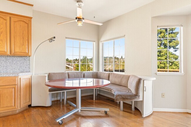 Building Photo - Expansive Valley Views & Private Living in Castro Valley - 4BD/3BA Exec Home