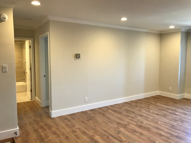 Building Photo - 4313 Knox Rd