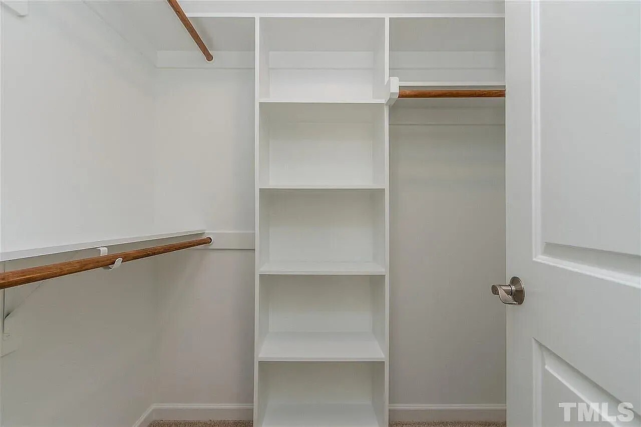 Building Photo - 2526 Sumter Dr