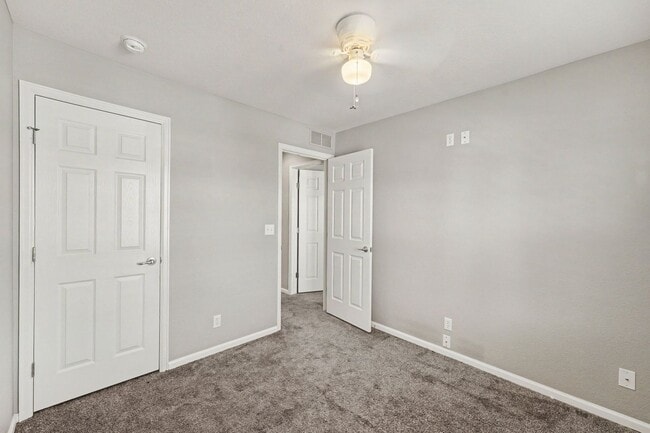 Building Photo - 6238 Wescroft Ave