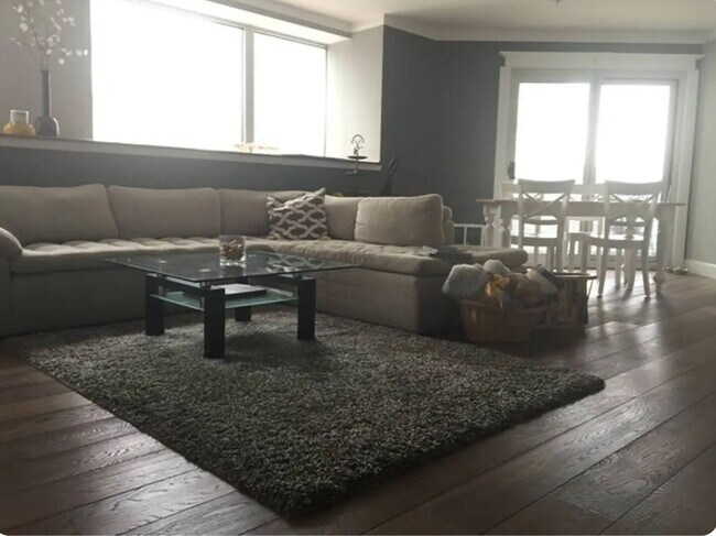 Building Photo - 400 Beale St