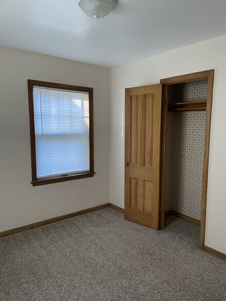 Bedroom - 2522 Hancock St