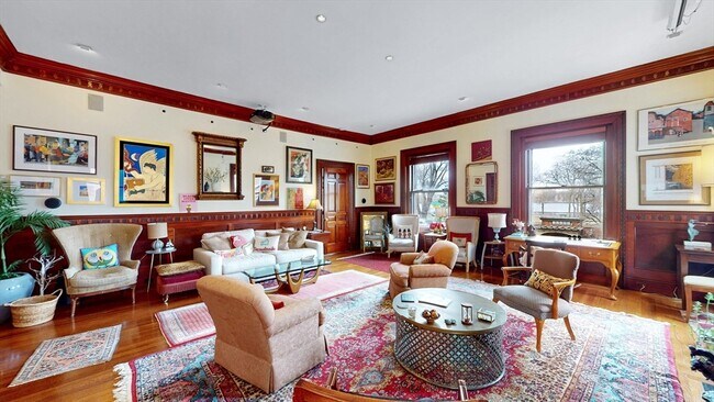 Building Photo - 404 Beacon St