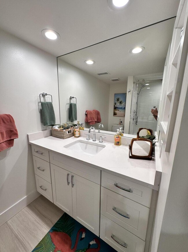 Building Photo - 2800 N Ocean Dr