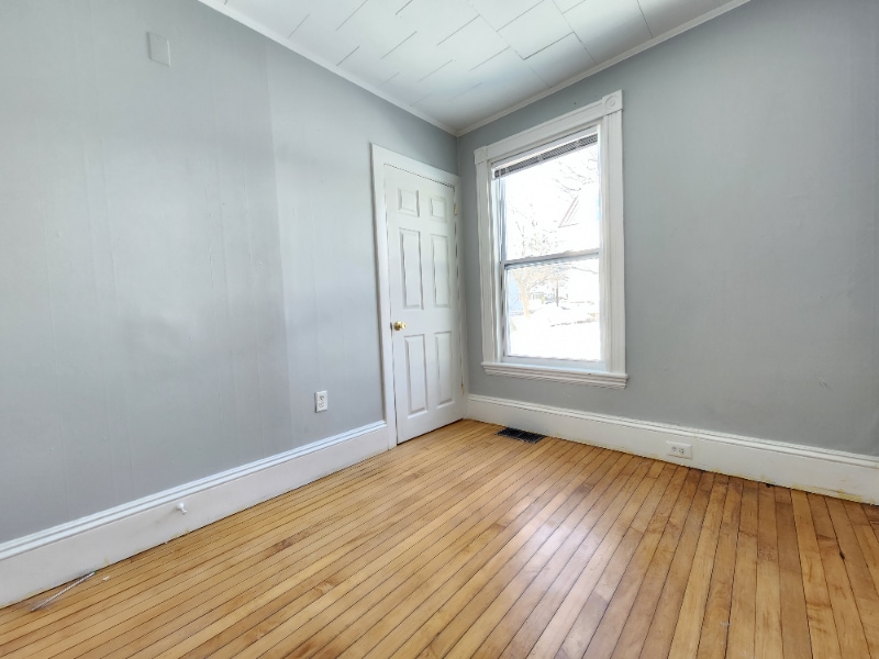 Building Photo - 72 Pier St