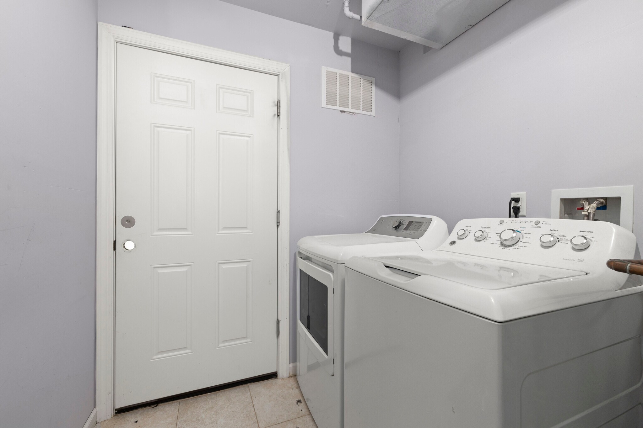 Building Photo - 47 N 7th St