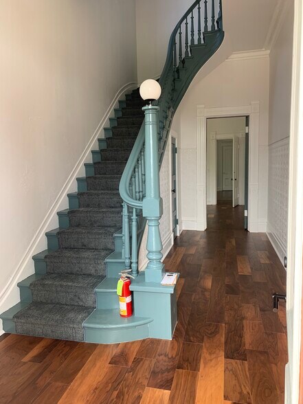 Building Photo - 1014 16th St