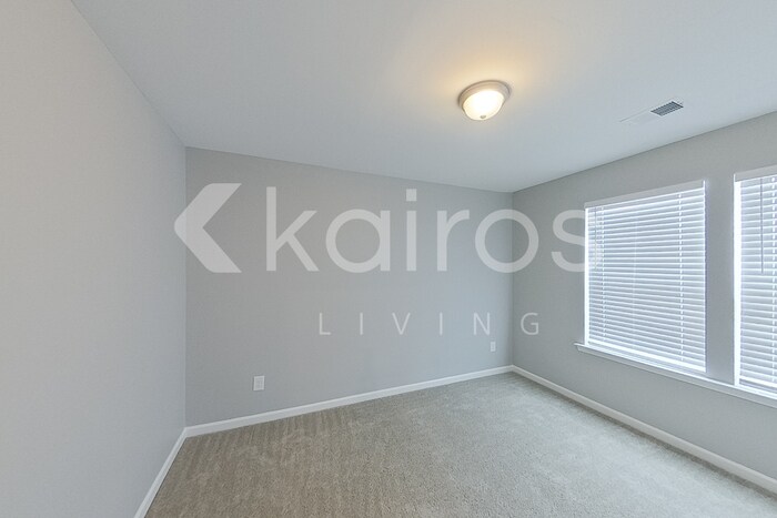 Building Photo - 101 Silver Maple Ln