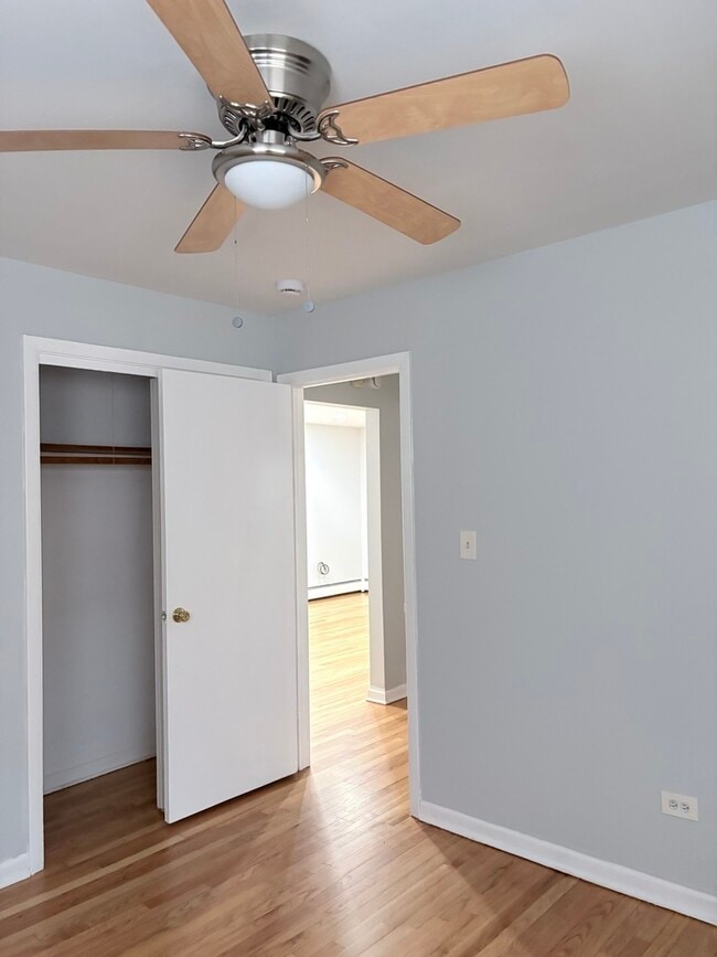 Building Photo - 16 W Terrace St