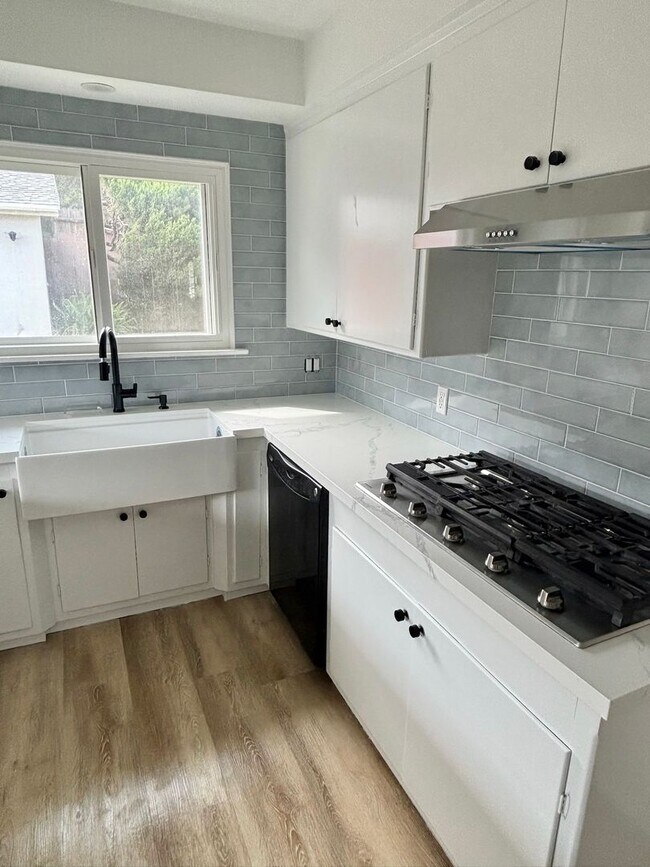 Building Photo - Recently Renovated 2BD Home in El Segundo with Large Backyard & 2-Car Garage