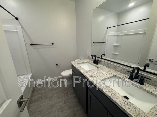 Building Photo - 17978 W Camino De Oro