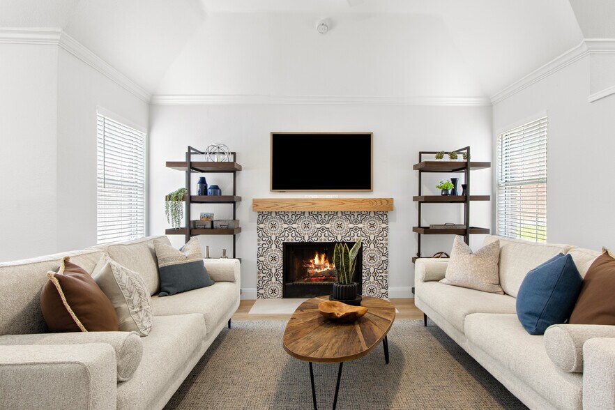 Building Photo - 9724 Preston Vineyard Dr
