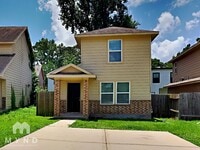 Building Photo - 16689 E Hammon