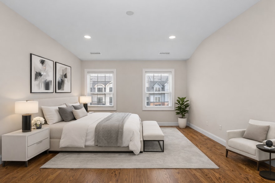 Building Photo - 20 Zazzetti St