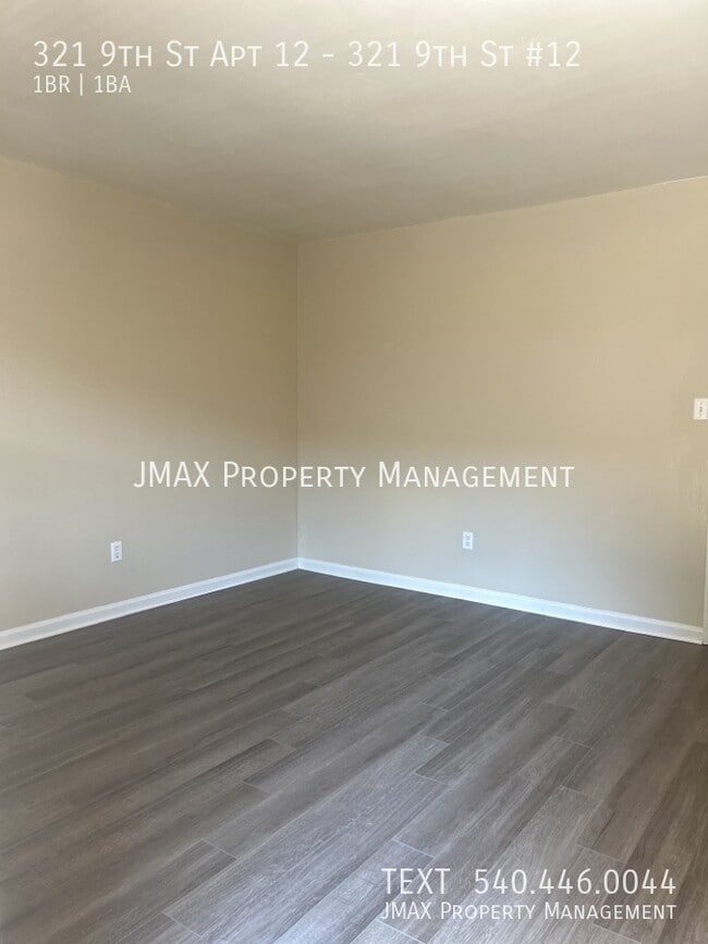 Building Photo - 321 9th St