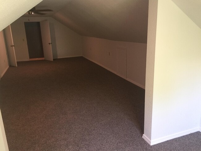 Building Photo - 1202 N College Ave