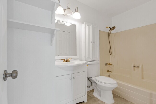 Building Photo - 20612 E Batavia Dr