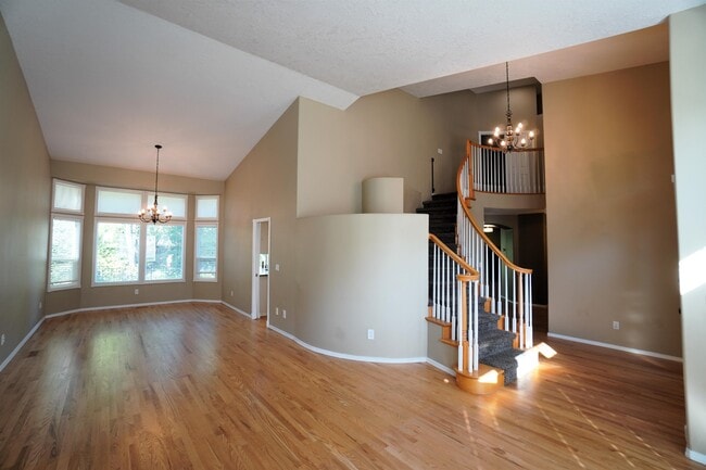 Building Photo - 2747 E Migratory Dr