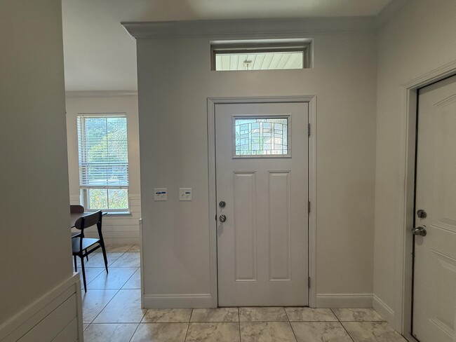 Building Photo - 411 Niceville Ave