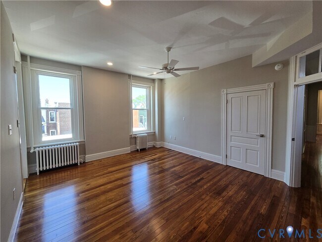 Building Photo - 1 N Harvie St
