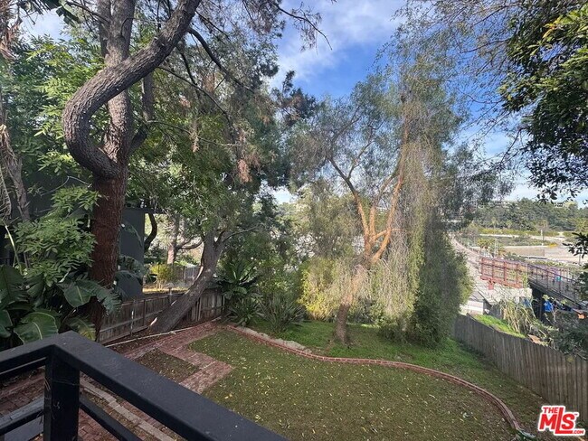 Building Photo - 3424 Oak Glen Dr