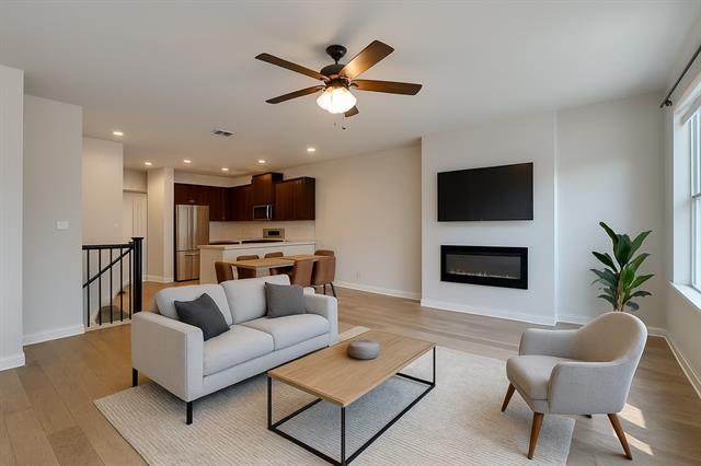 Primary Photo - 7849 Bayside Dr