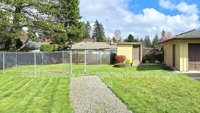 Building Photo - 2403 117th Ave NE