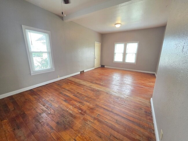 Building Photo - 3 Bed 1 Bath Single Family Home in Wisconsin Rapids