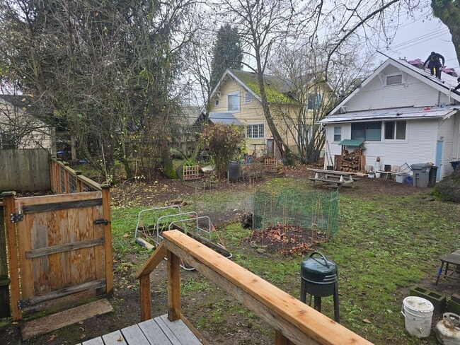 Building Photo - 2 Bedroom in Whiteaker Area