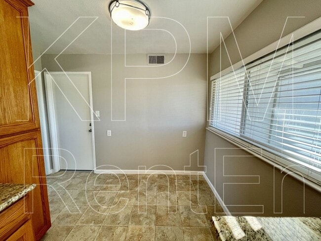 Building Photo - 1117 Brookside Rd