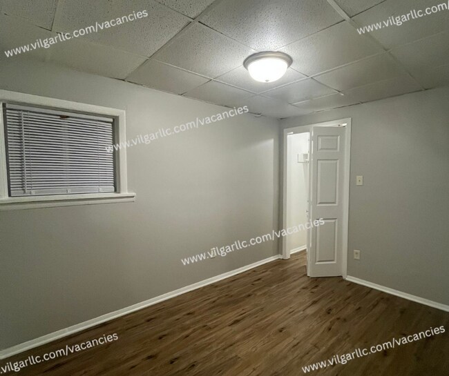 Building Photo - 3808 Parrish Ave