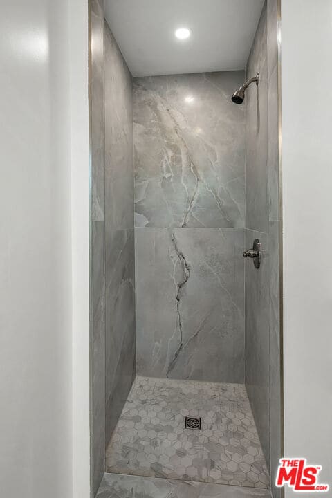 Building Photo - 1091 Palm Terrace