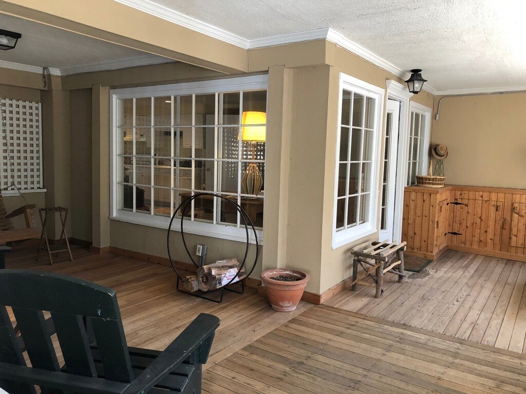 Building Photo - 89 Florida Hill Rd