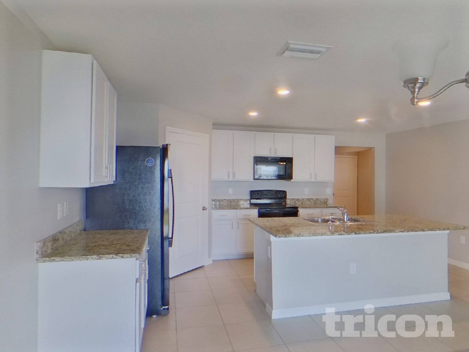 Building Photo - 2007 12th St SE