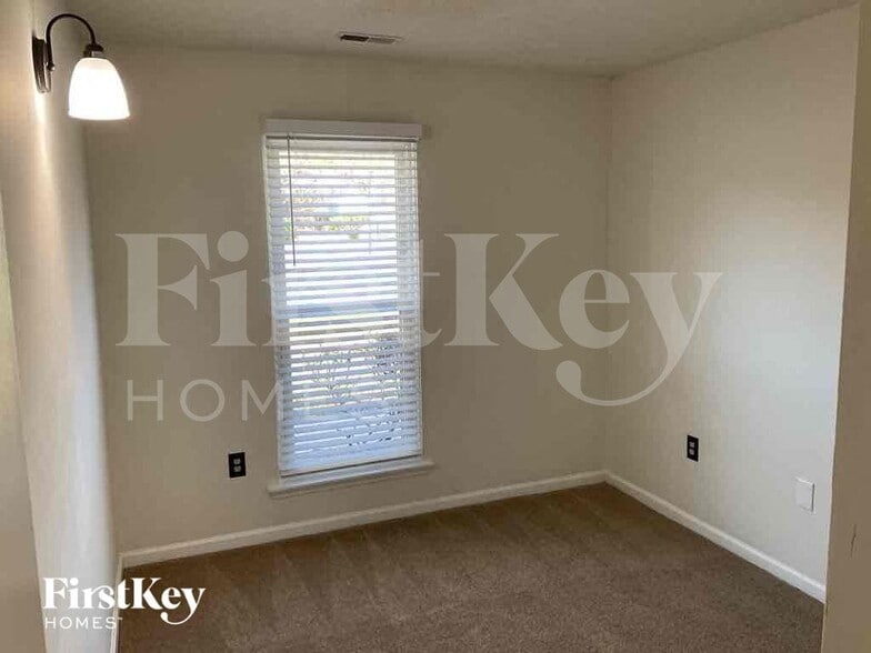 Building Photo - 7938 Lindfield Ct