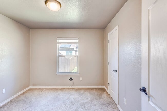 Building Photo - 7026 Chimney Hill Dr