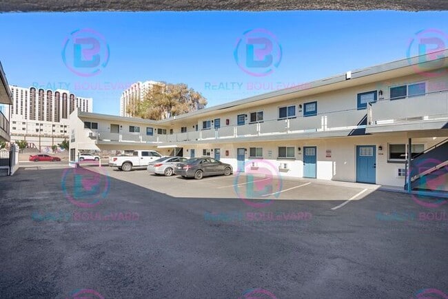 Building Photo - Studio apartment available now in the hear...
