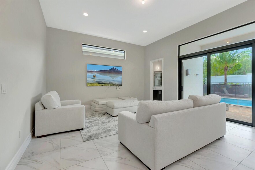 Building Photo - 9060 Dulcetto Ct