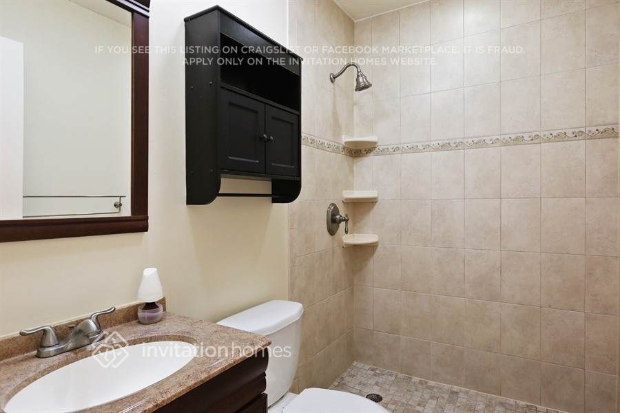 Building Photo - 4904 SW 90th Ave